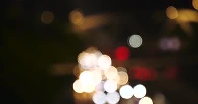 4K夜晚城市交通路面车流车辆光影空境视频的预览图